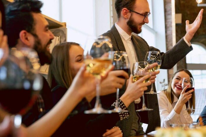 Ce beneficii aduc evenimentele corporate companiei eveniment corporate 2022 metropolitan salon nunti bucuresti