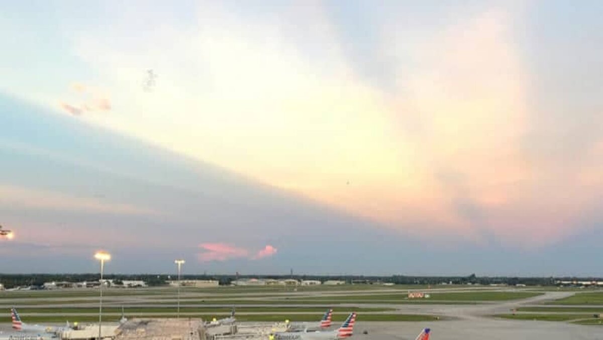 Un pasager fără experiență a reușit să aducă în siguranță pe pistă un avion