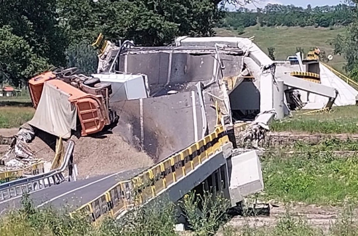 Un pod din județul Neamț s-a prăbușit astăzi
