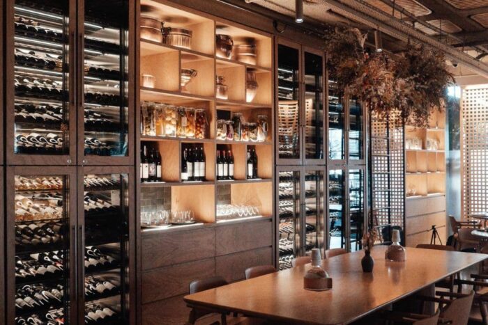 Vitrina de vinuri poate deveni „atracția turistică“ principală din restaurantul dumneavoastră! vitrina vinuri 1