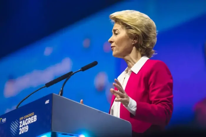 Șefa CE încurajează investițiile în energii regenerabile Ursula von der Leyen 1024x683 1