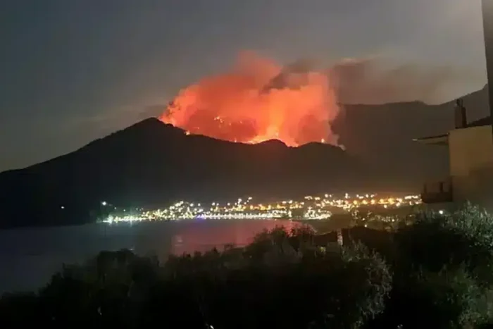 Incendiu violent în Thassos, o insulă plină de turişti români thassos 1