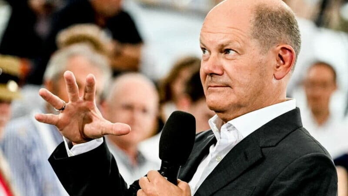 Cancelarul german şi preşedinta Comisiei Europene cer un ‘plan Marshall’ pentru reconstrucţia Ucrainei