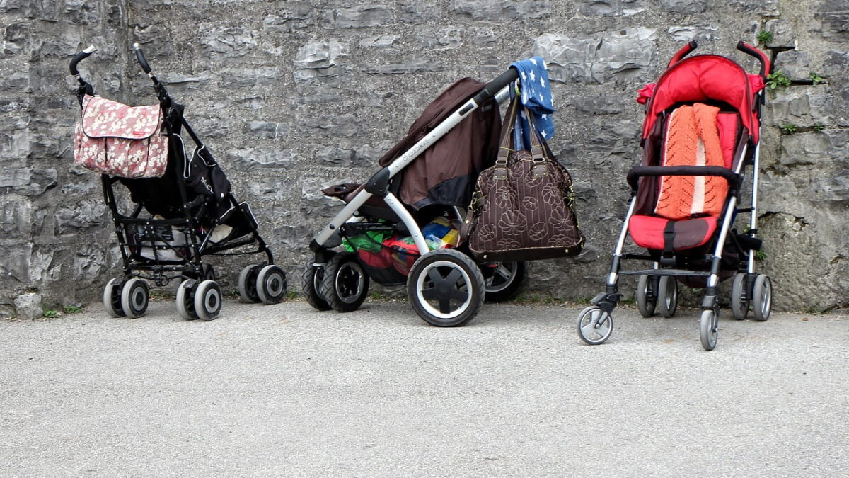 stroller-g542e66af8_1280