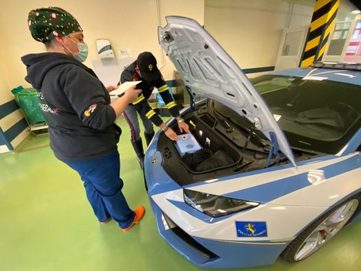 Polițiștii au intervenit cu un Lamborghini de 600 de cai.