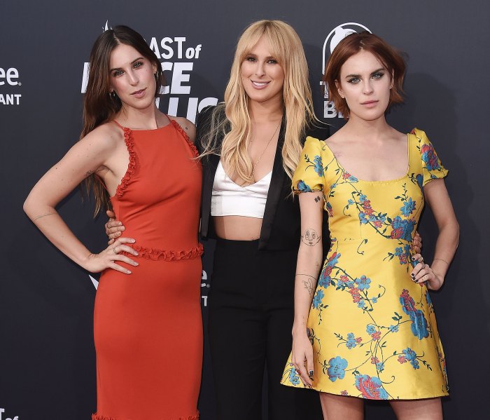 Cercetașul Willis uimit de sprijinul pentru tatăl Bruce Willis 4 Cercetașul Larue Willis, Rumer Willis, Tallulah Belle Willis