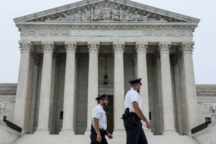 2022 06 23T142222Z 1985755073 RC2HZT9PJSC9 RTRMADP 3 USA COURT POLICE