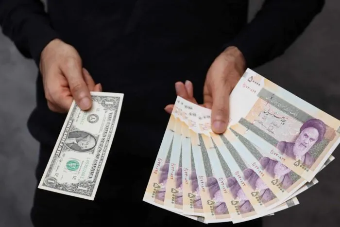 2022-12-25T142744Z_1597395316_RC2YCY91W3MW_RTRMADP_3_IRAN-ECONOMY.jpg