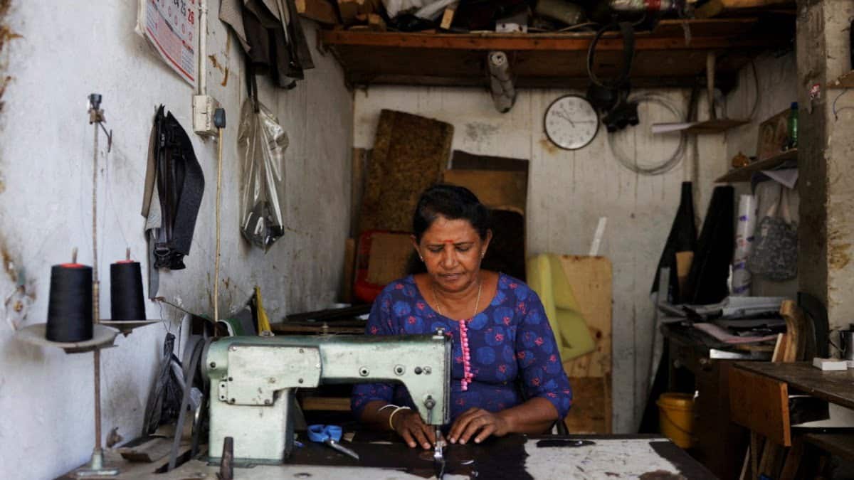 Creșterea facturii la energie electrică se adaugă la mizeria locuitorilor din Sri Lanka pe fondul crizei | Știri 2023 02 16T084848Z 1556426090 RC26CZ90IXMD RTRMADP 3 SRI LANKA CRISIS TARIFFS