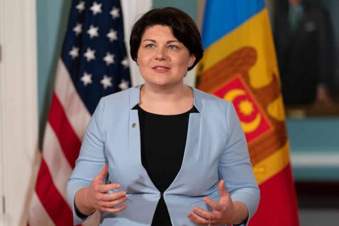 Guvernul Republicii Moldova demisionează pe fondul crizei economice, a tensiunilor cu Rusia 32EX39W highres
