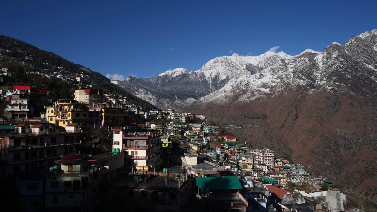 În interiorul orașului din India, Joshimath, care se scufundă AP23046276952767