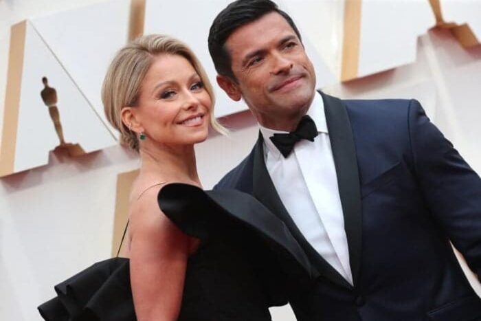 Mark Consuelos se alatura „Live se simte „Full Circle