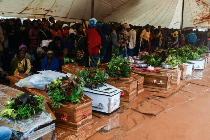 1679042673 AP23074541551328