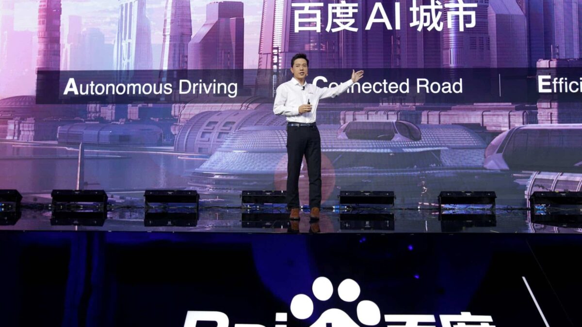 2018-11-01T123038Z_1415358670_RC12E8C47D00_RTRMADP_3_BAIDU-AI.jpg