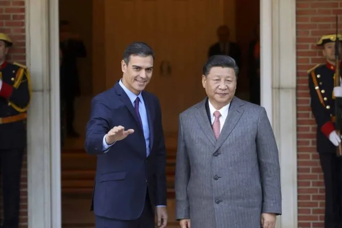 2018-11-28T113600Z_1196696959_UP1EEBS0W80Z1_RTRMADP_3_SPAIN-CHINA.jpg
