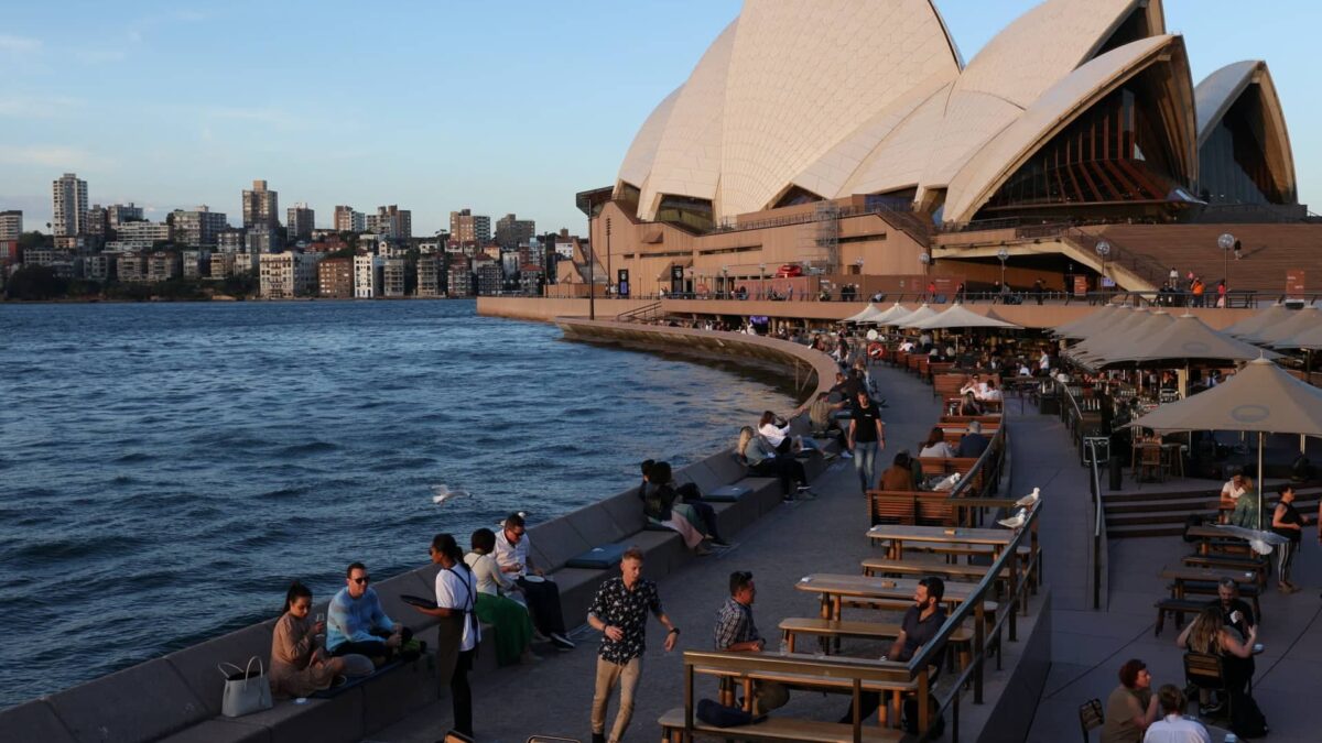 2020-11-11T113356Z_1113774946_RC2Z0K91B8LC_RTRMADP_3_AUSTRALIA-DAILYLIFE.jpg