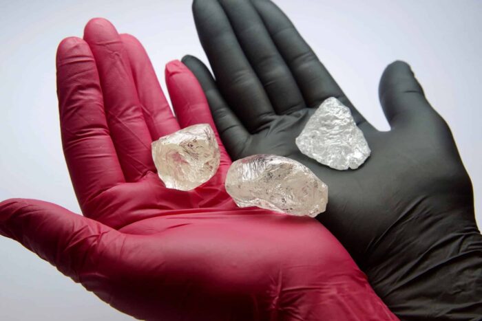 2021 02 26T132245Z 890110285 RC2D0M9JUKZE RTRMADP 3 ALROSA DIAMONDS DUBAI