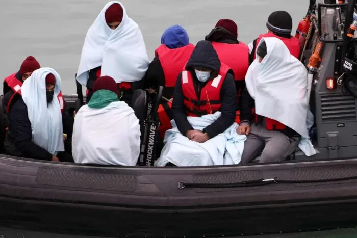 2021-12-16T120238Z_1362347062_RC2NFR96UUT6_RTRMADP_3_EUROPE-MIGRANTS-BRITAIN.jpg