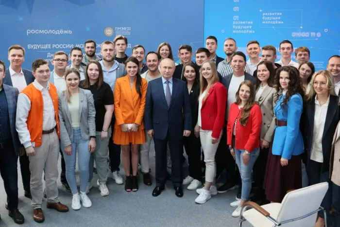 2022-06-09T174545Z_1025511552_RC2GOU9BGDHP_RTRMADP_3_RUSSIA-PUTIN-BUSINESS.jpg