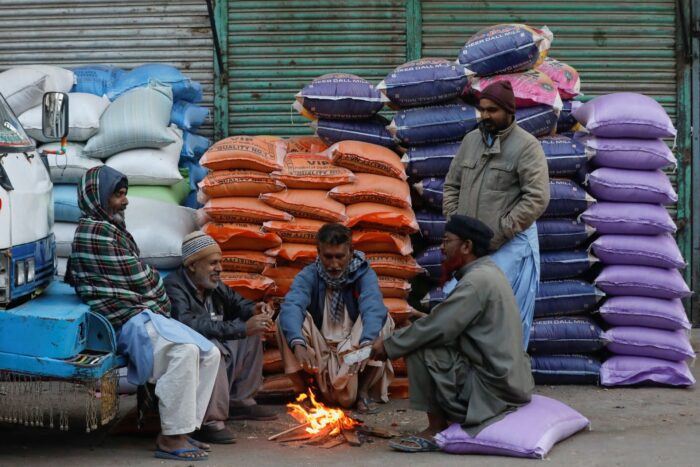 2023 01 23T101555Z 282018245 RC27WY9F089D RTRMADP 3 PAKISTAN WEATHER