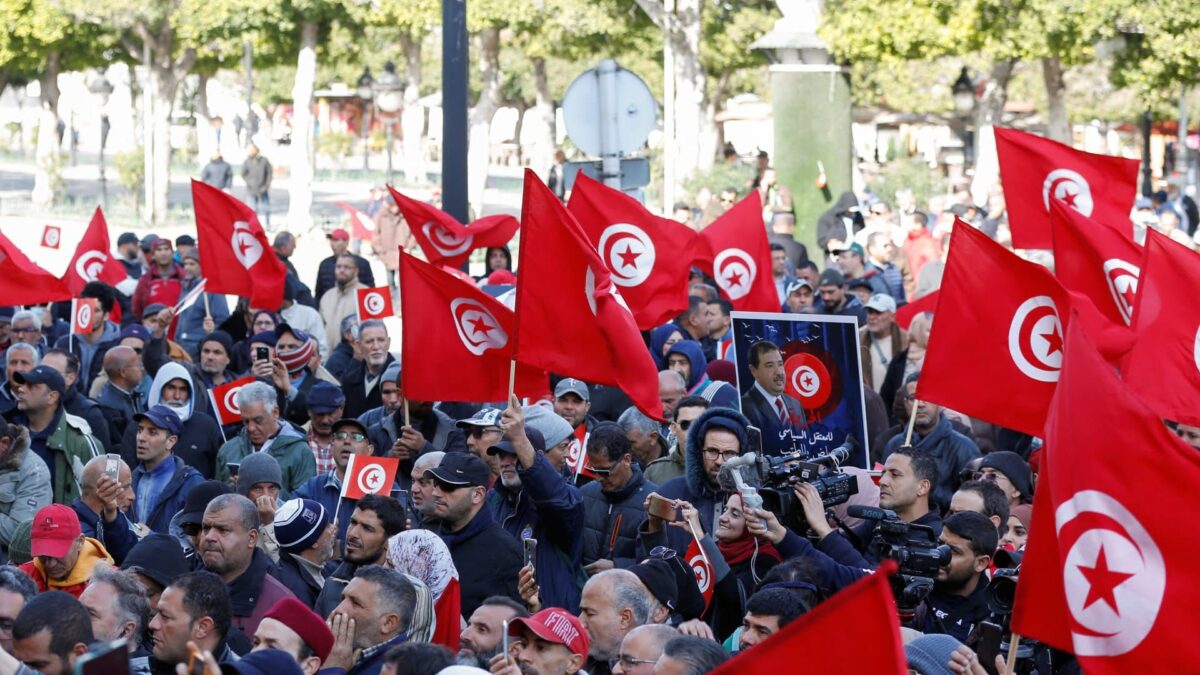 Opoziţia tunisiană sfidează interdicţia de protest în mitingurile împotriva preşedintelui 2023 03 05T094510Z 2136818028 RC2LNZ9UQ1QS RTRMADP 3 TUNISIA POLITICS PROTESTS
