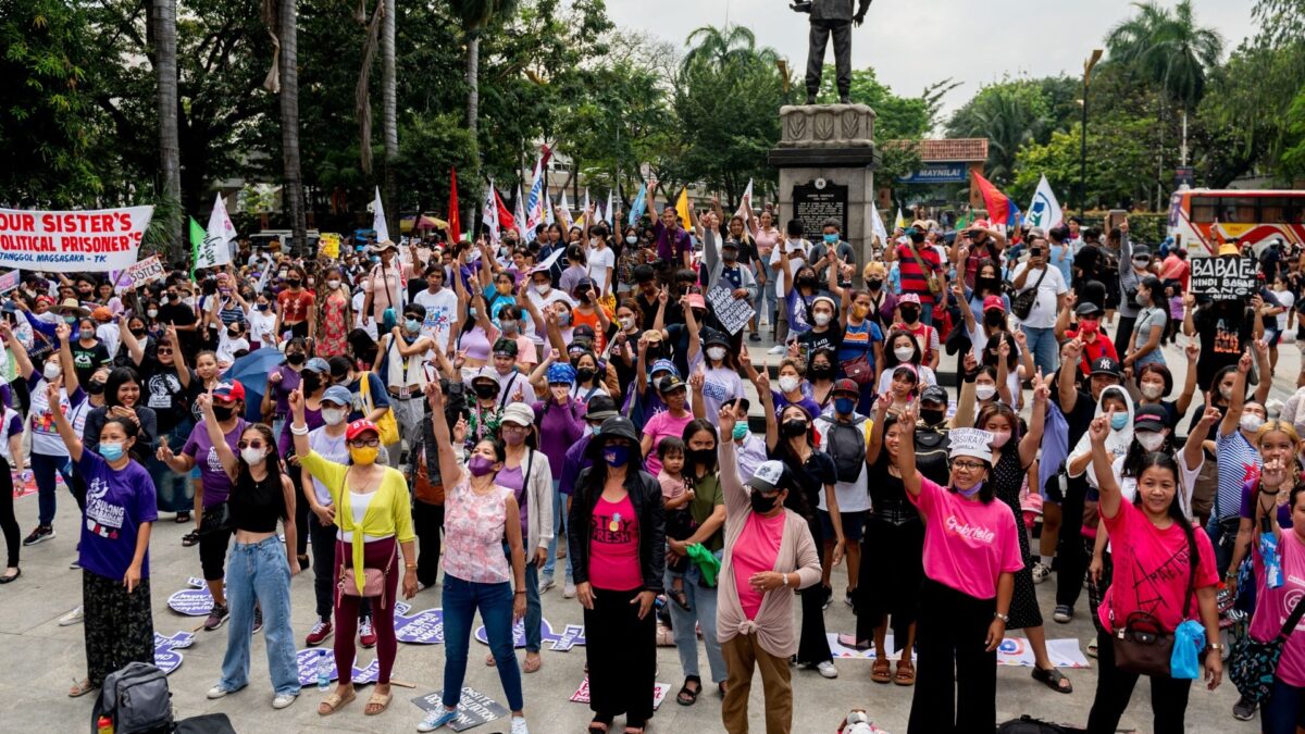 2023-03-08T101623Z_1708143459_RC2FPZ9Z58U8_RTRMADP_3_WOMENS-DAY-PHILIPPINES.jpg