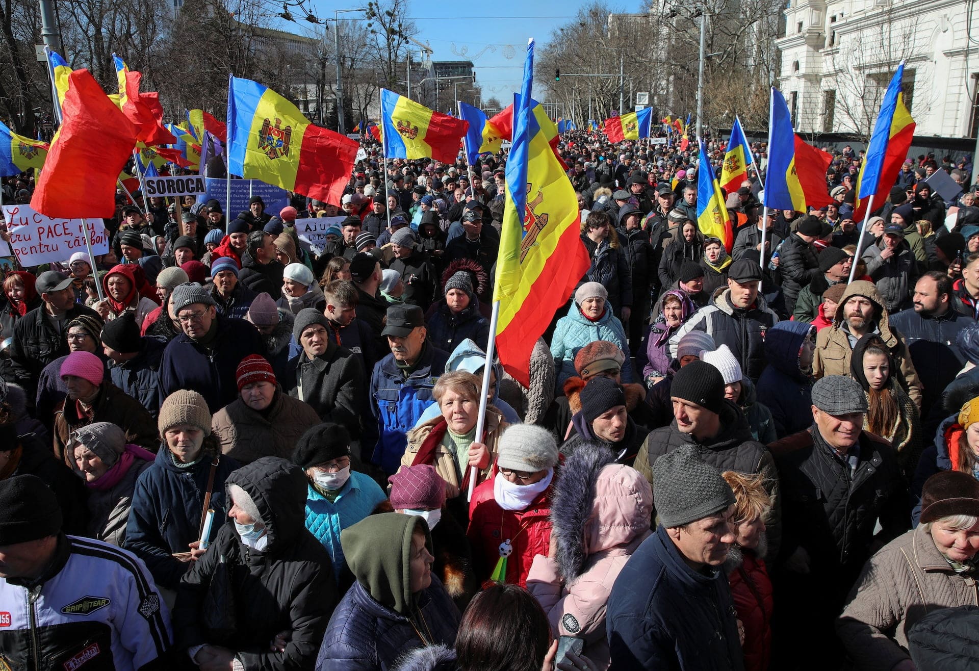 Zeci de arestați la proteste antiguvernamentale din Moldova