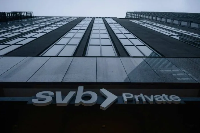 2023-03-13T163058Z_389629280_RC21TZ93QNYX_RTRMADP_3_GLOBAL-BANKS-SVB.jpg