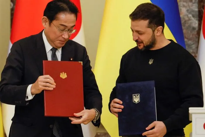 2023-03-21T174433Z_60172997_RC2FYZ9CV6WF_RTRMADP_3_UKRAINE-CRISIS-JAPAN-ZELENSKIY.jpg