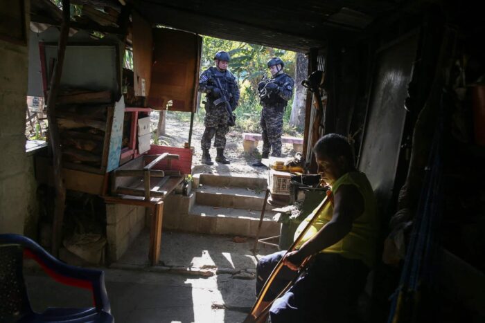 2023 03 27T020142Z 1411520059 RC2H00A8MSX8 RTRMADP 3 EL SALVADOR GANGS