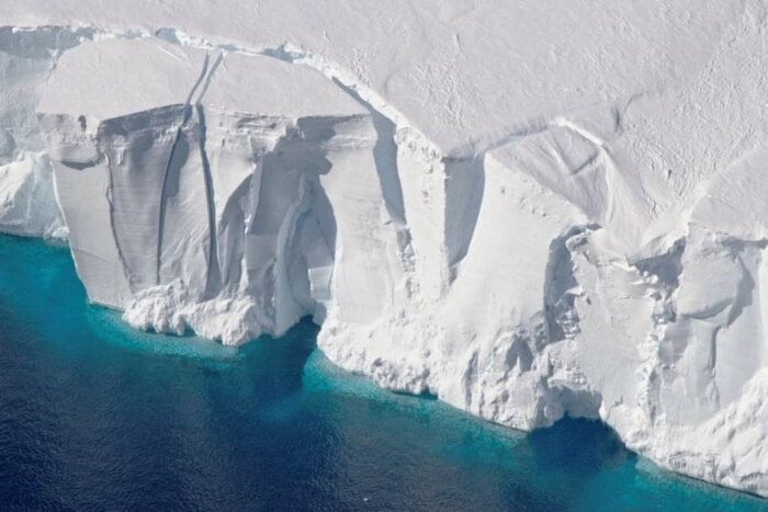 Topirea rapidă a gheții din Antarctica ar putea afecta oceanele „de secole” 2023 03 29T145858Z 1489093561 RC2P30ADRPGT RTRMADP 3 CLIMATE CHANGE ANTARCTIC WATERS