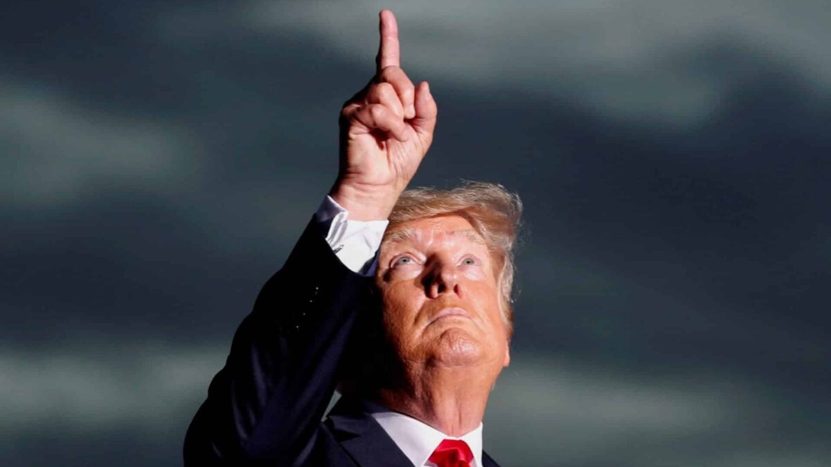 2023-03-31T011434Z_1363616786_RC2SDO9CPRA2_RTRMADP_3_USA-TRUMP.jpg