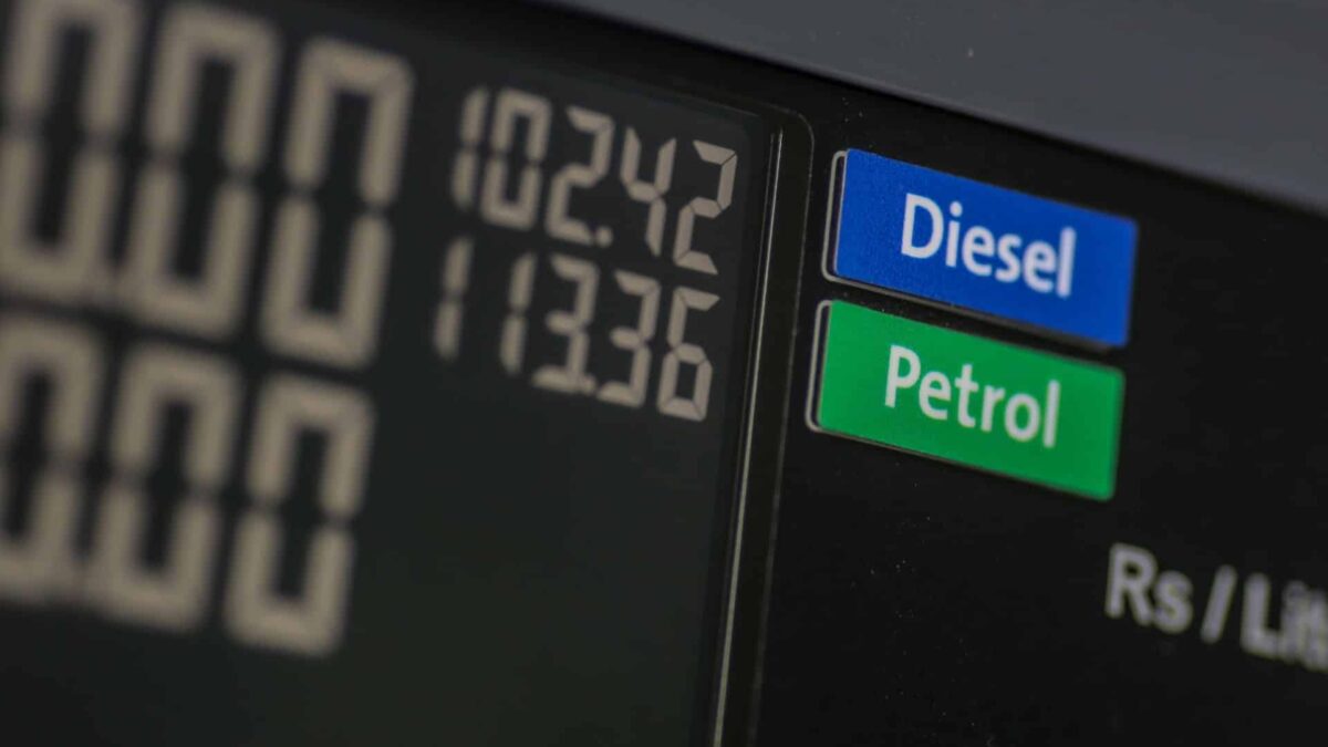Rusia a anunţat că vânzările de petrol către India au crescut de 22 de ori anul trecut 380422461