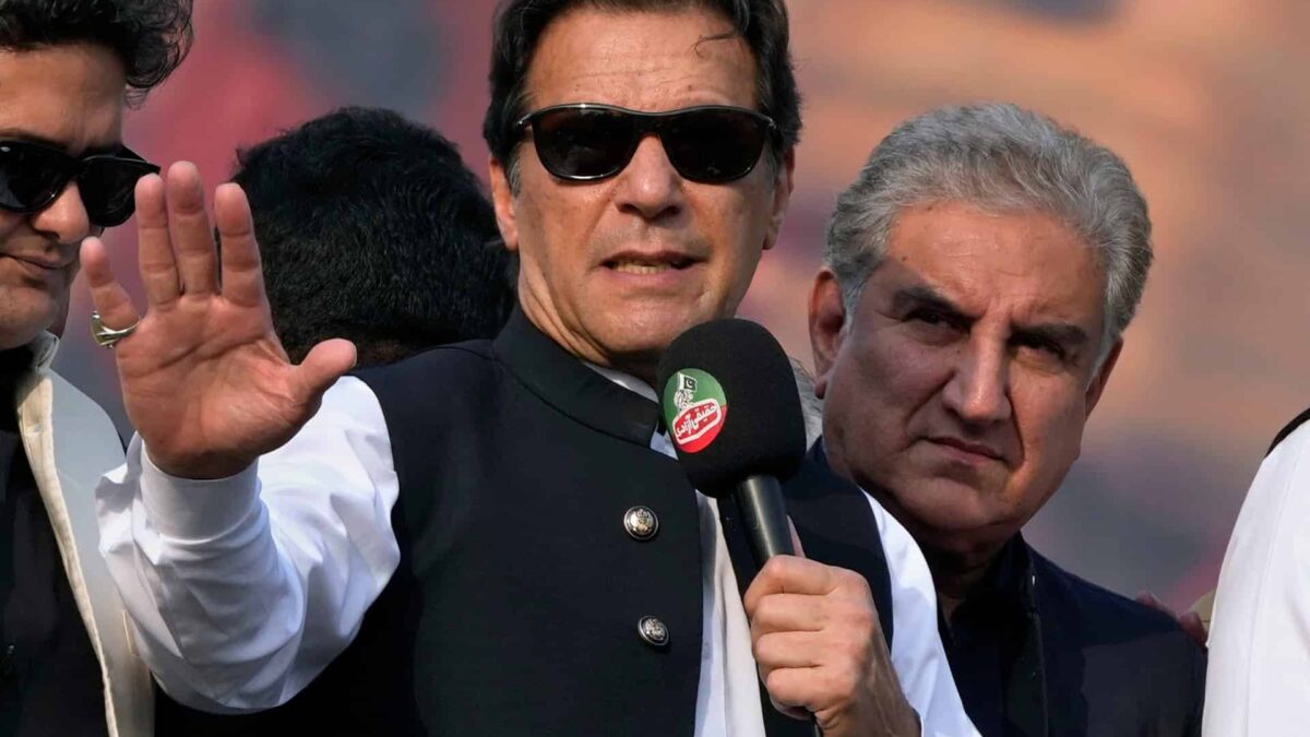 Provincia Pakistan interzice adunările publice înaintea mitingului Imran Khan AP22301455921054