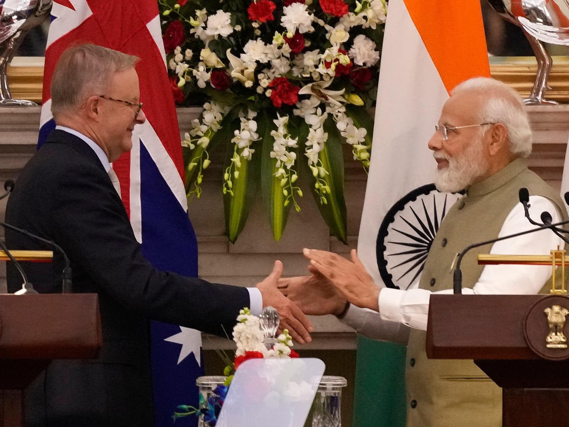 Australia și India se angajează să-şi consolideze legăturile economice și de securitate