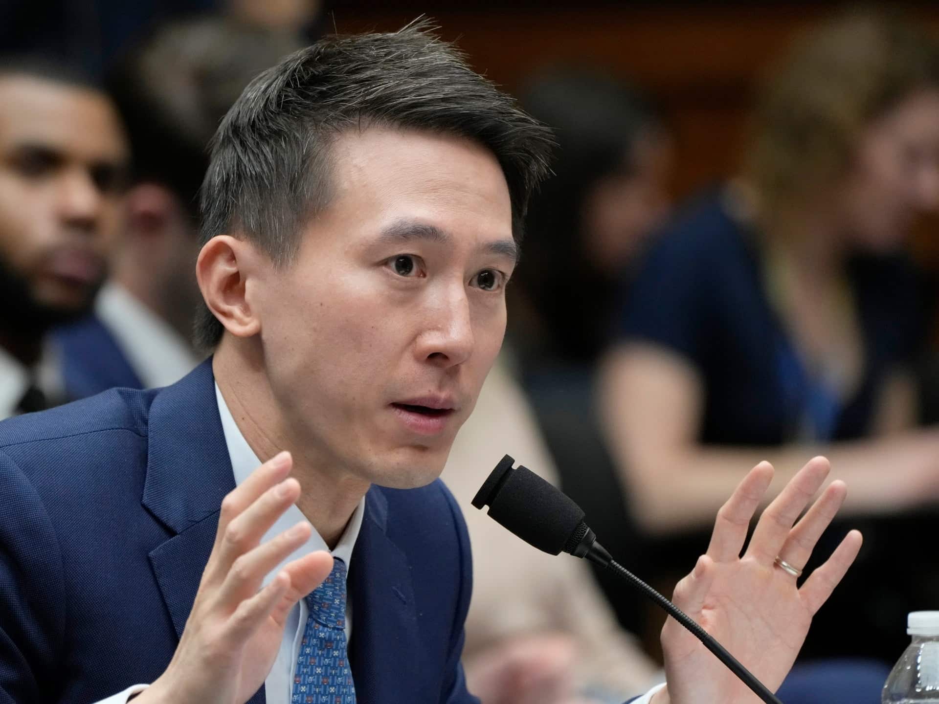 CEO-ul TikTok, Shou Zi Chew, depune mărturie în fața Congresului SUA