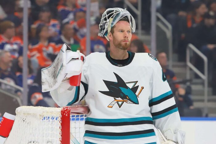Ce jucatori din NHL au refuzat sa poarte tricoul Pride