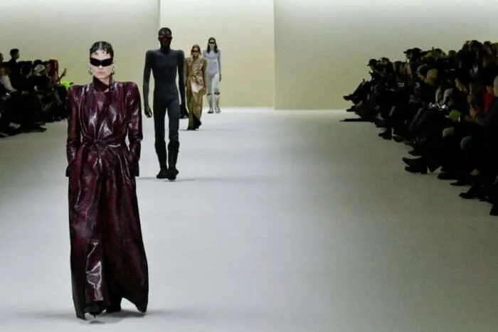 Poate-Balenciaga-sa-schimbe-naratiunea.jpg