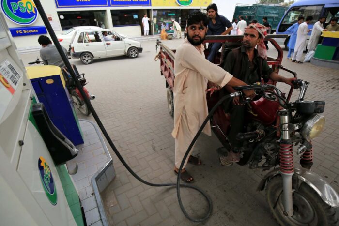 În Pakistan, indicele preţurilor de consum urcă la cea mai mare rată din aproape 50 de ani h 57781986