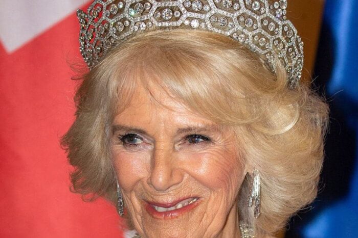 queen consort camilla beams in boucheron diamond tiara at state banquet in germany honors queen elizabeth II with jewels