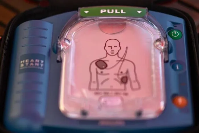 11sci-AEDs-04-vlpt-facebookJumbo.jpg