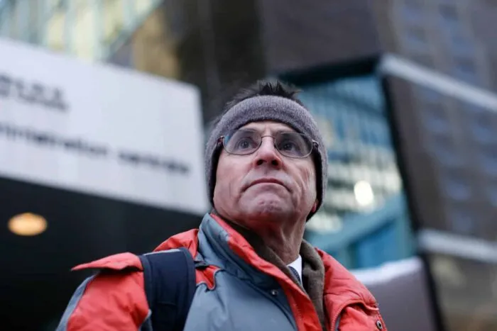 2012-01-20T120000Z_1009432257_GM1E81L086V01_RTRMADP_3_CANADA-DIAB.jpg