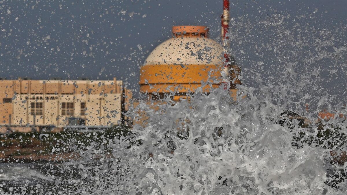 Are India suficientă acoperire de asigurare pentru un dezastru nuclear? 2012 09 18T120000Z 272289894 GM1E89J0HXR01 RTRMADP 3 INDIA NUCLEAR 1681933457
