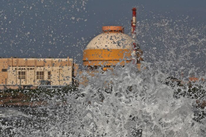 Are India suficientă acoperire de asigurare pentru un dezastru nuclear? 2012 09 18T120000Z 272289894 GM1E89J0HXR01 RTRMADP 3 INDIA NUCLEAR 1681933457