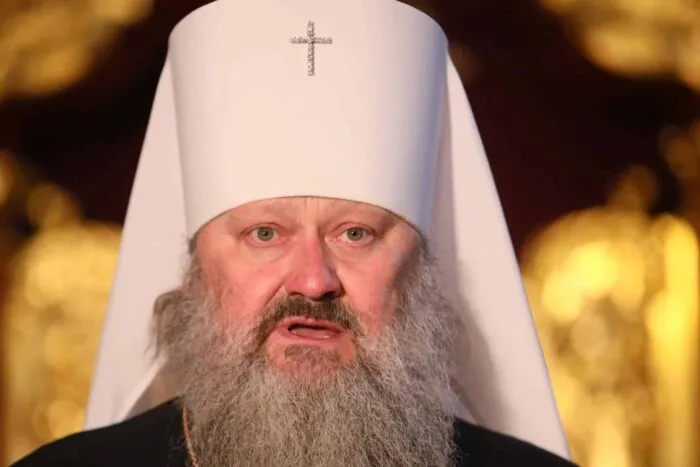 2018-11-30T000000Z_496430999_RC19382B7090_RTRMADP_3_UKRAINE-CHURCH.jpg