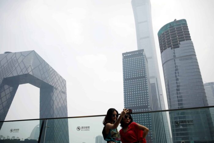 2020 07 16T063924Z 879259860 RC24UH9H9JV1 RTRMADP 3 CHINA ECONOMY GDP 1681787332