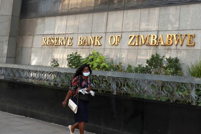 2022 07 25T151232Z 723824770 RC2XIV9AUJHR RTRMADP 3 ZIMBABWE ECONOMY