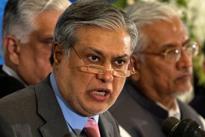 2022 10 03T165208Z 858627549 RC2RTW9YGQHG RTRMADP 3 PAKISTAN CURRENCY