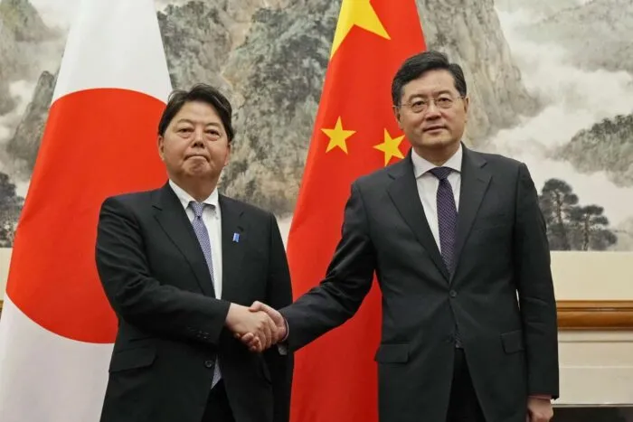2023-04-02T101138Z_1930893355_RC2560AYH082_RTRMADP_3_CHINA-JAPAN.jpg