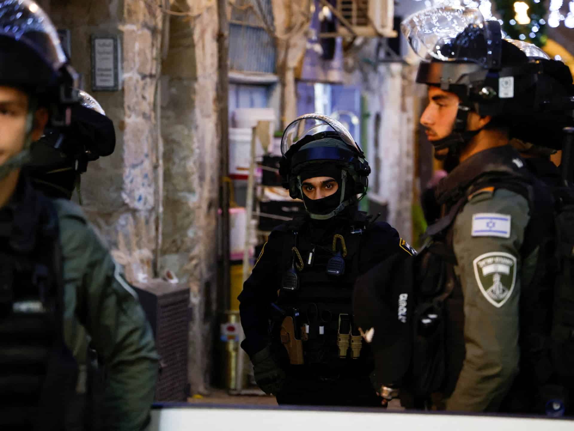 Forțele israeliene atacă palestinienii în Al-Aqsa pentru a doua oară